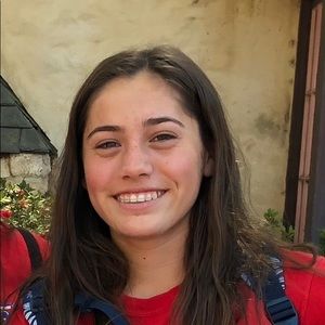 Meet your Posher, Chloe